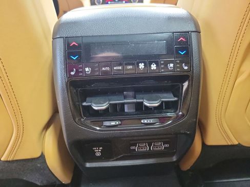 Used 2022 Jeep Grand Cherokee Summit AWD/4WD image 30