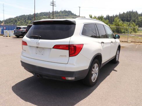 Used 2017 Honda Pilot LX image 5