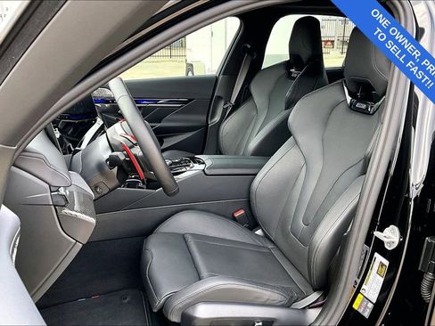 Used 2025 BMW M5 w/ Executive Package image 33