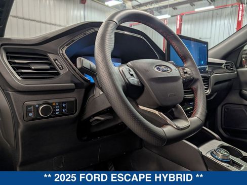 Certified 2025 Ford Escape ST-Line w/ Equipment Group 301A image 28