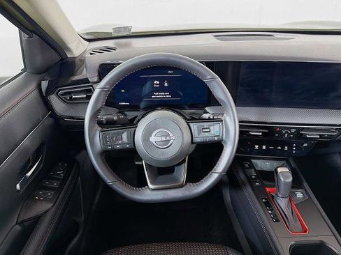 Certified 2025 Nissan Kicks SR AWD/4WD image 18