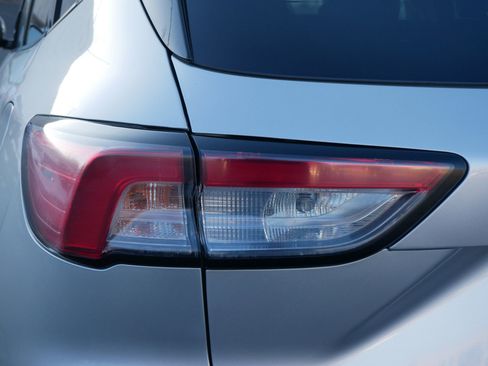 Used 2020 Ford Escape SEL image 17