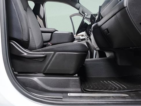 Used 2025 Chevrolet Silverado 2500 LT w/ Convenience Package image 33