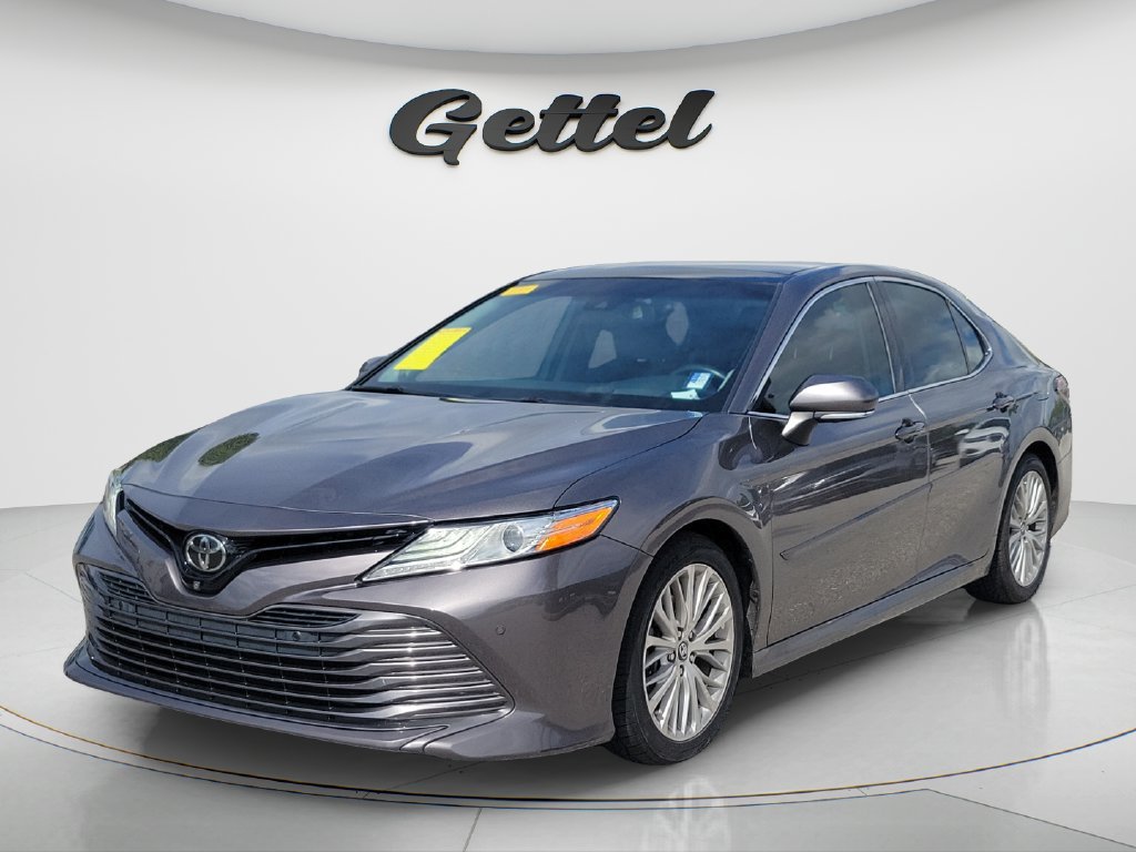 Used 2018 Toyota Camry XLE w/ Audio Package FWD image 1