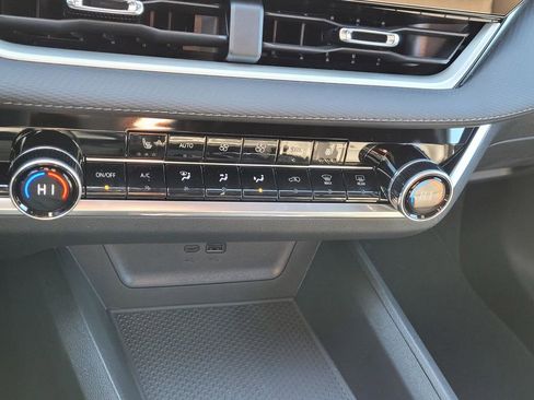 New 2026 Chevrolet Equinox LT w/ Convenience Package II image 20