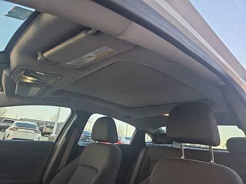 Used 2024 Chevrolet Malibu LT image 28