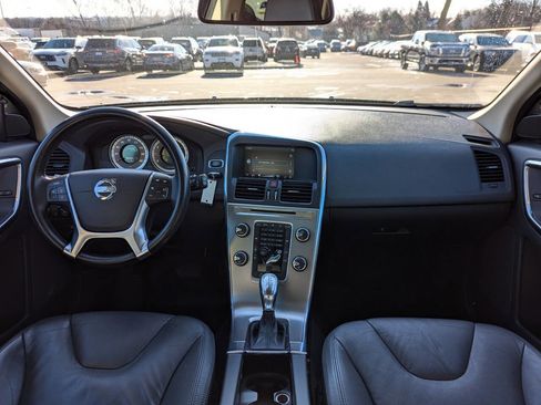 Used 2013 Volvo XC60 T6 image 2