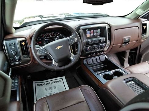 Used 2018 Chevrolet Silverado 1500 High Country AWD/4WD image 30