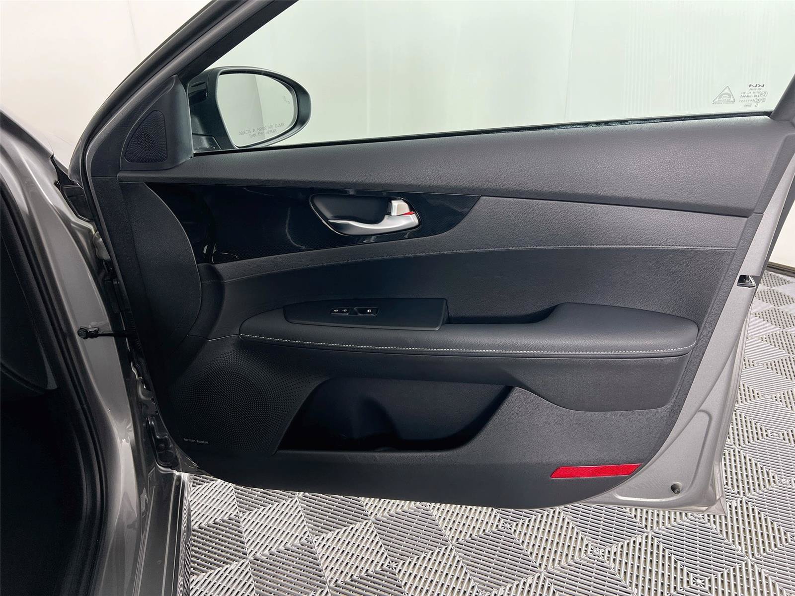 Used 2023 Kia Forte GT-Line w/ GT-Line Premium Package FWD image 29