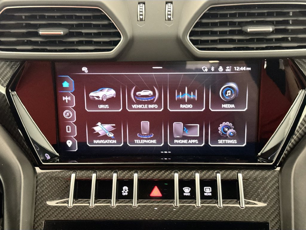 Used 2024 Lamborghini Urus Performante AWD/4WD image 15