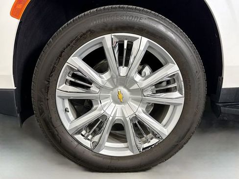 Used 2023 Chevrolet Suburban High Country AWD/4WD image 35
