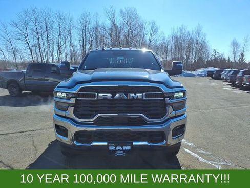 New 2026 RAM 2500 Big Horn AWD/4WD image 8