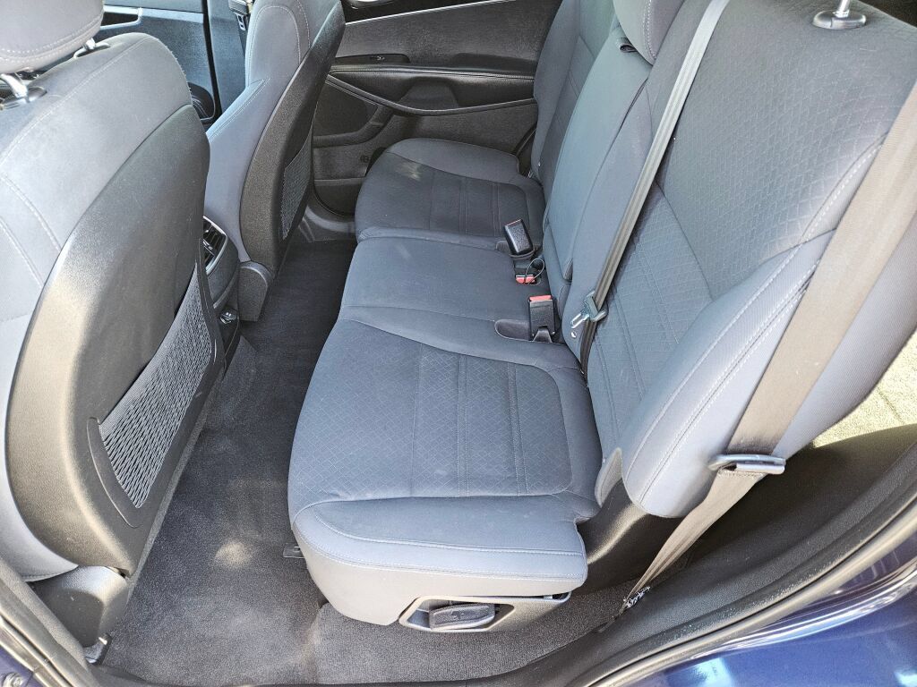 Used 2016 Kia Sorento FWD image 19