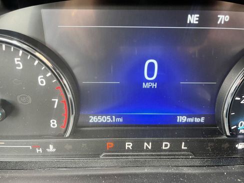 Used 2022 Ford Explorer XLT w/ Equipment Group 202A AWD/4WD image 16