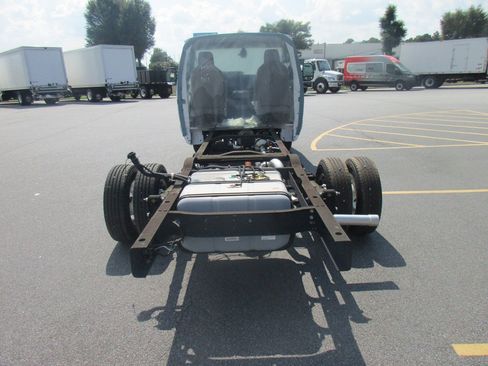 New 2024 Ford E-450 and Econoline 450 Super Duty w/ Driver's Safety Package RWD image 6