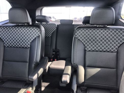 New 2026 GMC Acadia Denali w/ Super Cruise Package FWD image 22