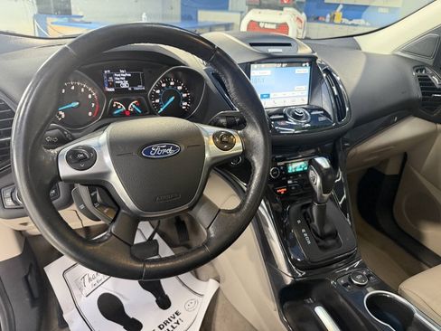 Used 2016 Ford Escape Titanium w/ Canadian Touring Package AWD/4WD image 22