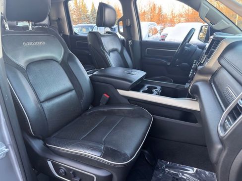 Used 2019 RAM 1500 Laramie image 32