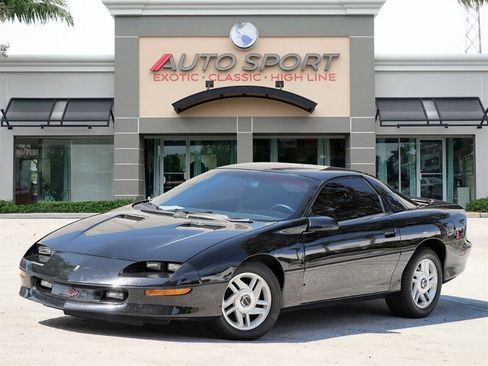 Used 1995 Chevrolet Camaro Z28 RWD image 1