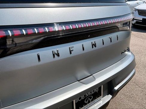 Used 2025 INFINITI QX80 Autograph AWD/4WD image 8