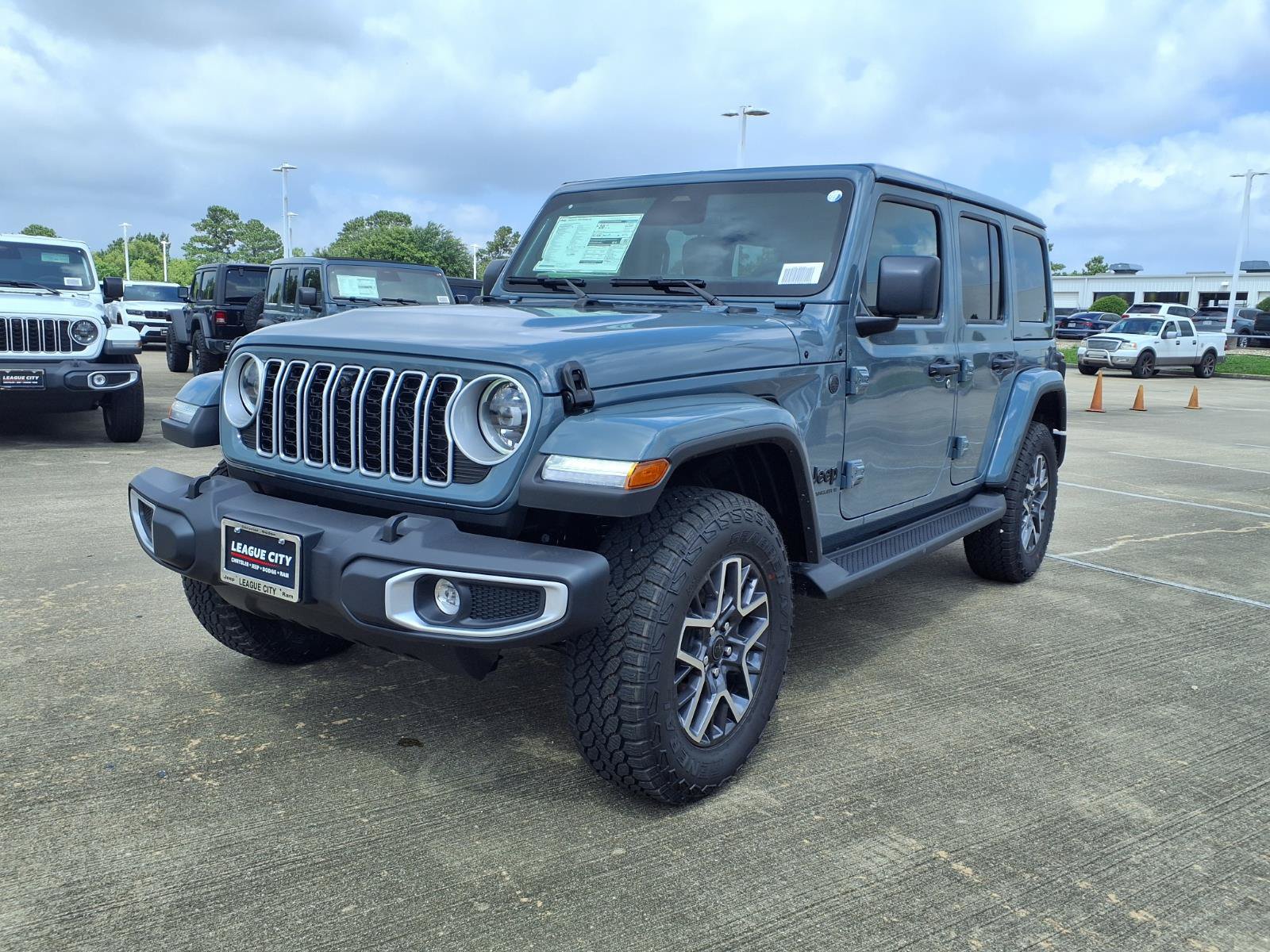 New 2026 Jeep Wrangler Unlimited Sahara AWD/4WD image 3