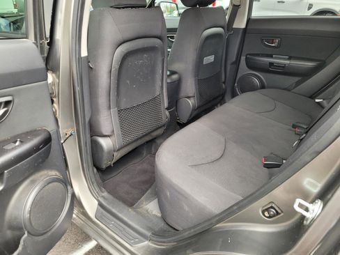 Used 2011 Kia Soul + w/ Audio Pkg FWD image 14
