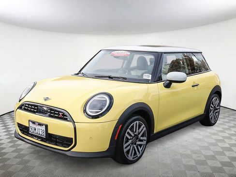 Used 2025 MINI Cooper S image 4