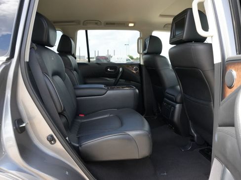 Used 2014 INFINITI QX80 2WD w/ Deluxe Touring Package image 21