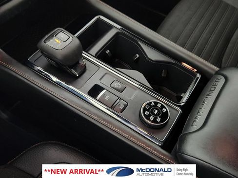 Used 2025 Nissan Pathfinder Rock Creek AWD/4WD image 29