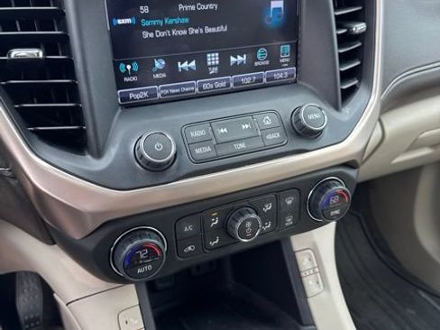 Used 2018 GMC Acadia Denali w/ Technology Package AWD/4WD image 3