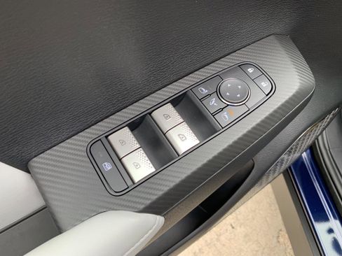 New 2025 Mitsubishi Outlander SE image 6