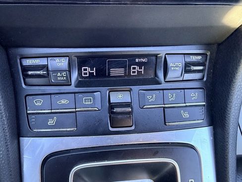 Used 2015 Porsche 911 Carrera 4S image 21