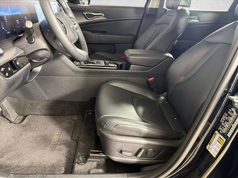 Used 2025 Kia Sportage SX FWD image 11