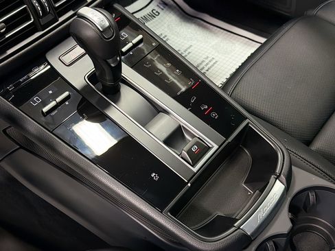 Certified 2026 Porsche Macan image 27