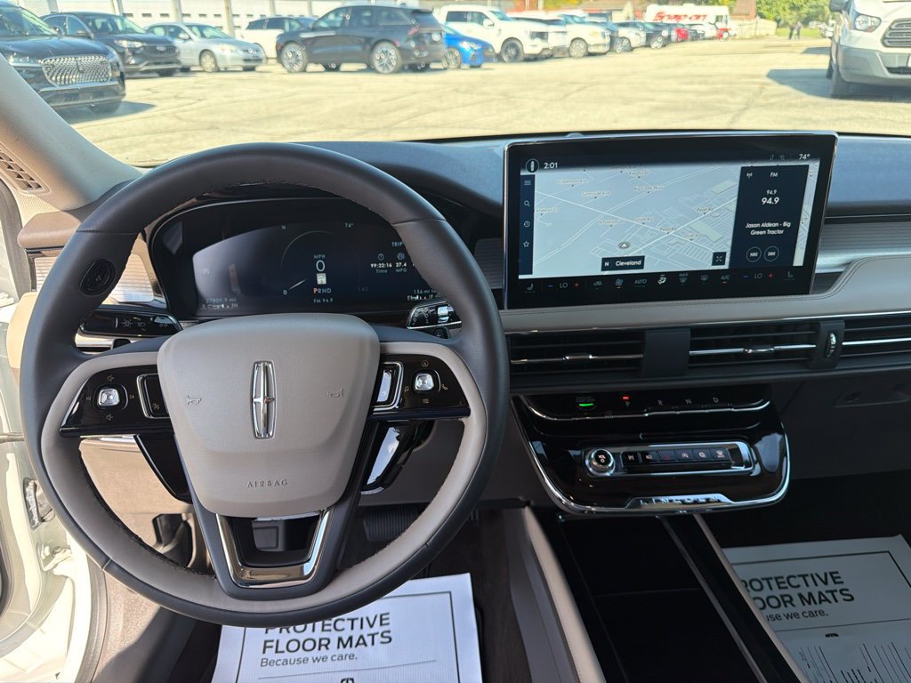 Used 2023 Lincoln Corsair FWD image 26