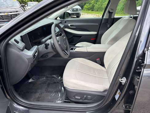 Used 2025 Hyundai Sonata SEL FWD image 27