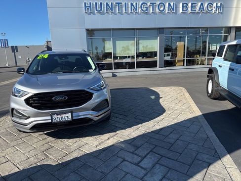 Used 2024 Ford Edge SE w/ Black Appearance Package image 19