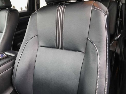 Certified 2018 Toyota Highlander SE image 24