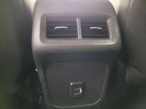 Used 2022 Chevrolet Equinox LT image 21