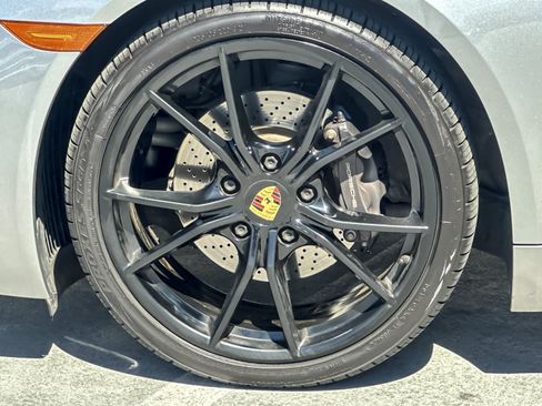 Used 2019 Porsche 718 Boxster RWD image 23
