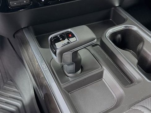 Used 2026 Chevrolet Silverado 1500 LTZ image 18