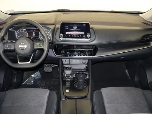 Used 2023 Nissan Rogue SV FWD image 13