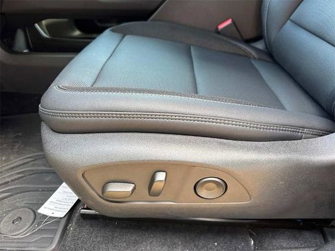 New 2025 Chevrolet Equinox EV LT w/ LPO, All-Weather Mat Package image 10