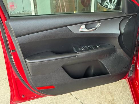 Used 2020 Kia Forte LXS FWD image 23