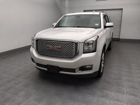 Used 2017 GMC Yukon XL Denali w/ Open Road Package AWD/4WD image 15