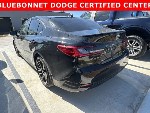 Used 2025 Toyota Camry XLE w/ Premium Plus Package image 6