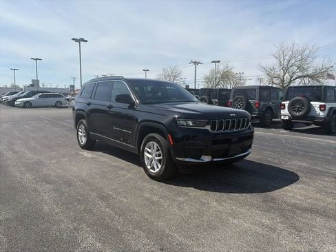 Used 2024 Jeep Grand Cherokee L Laredo AWD/4WD image 7
