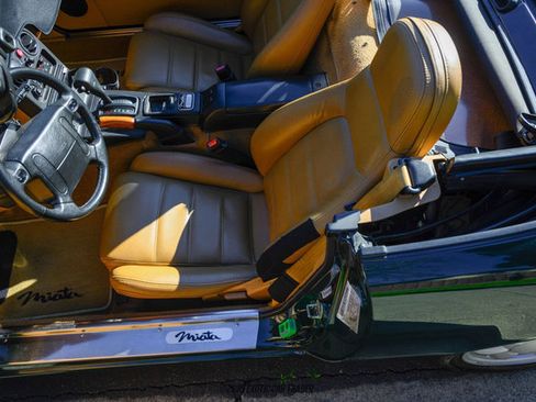 Used 1991 MAZDA MX-5 Miata Special Edition image 88