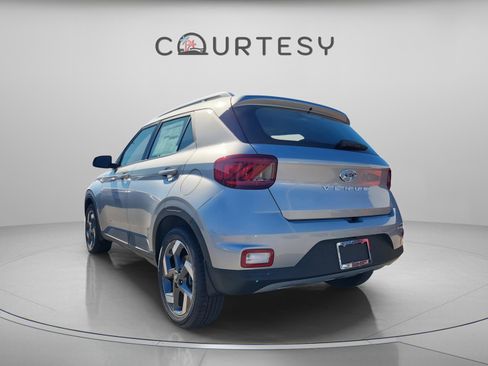 New 2026 Hyundai Venue SEL image 2