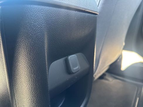 Used 2019 Chevrolet Colorado W/T image 39